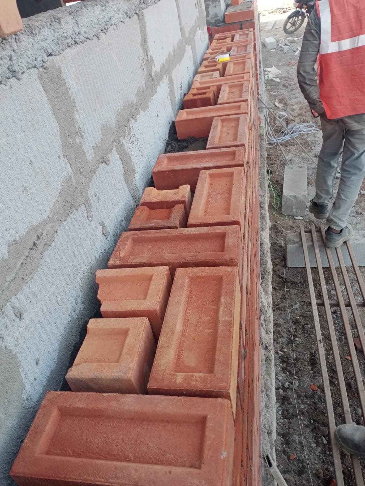 Close-Up of Wire-Cut Facing Bricks & Mortar Bed